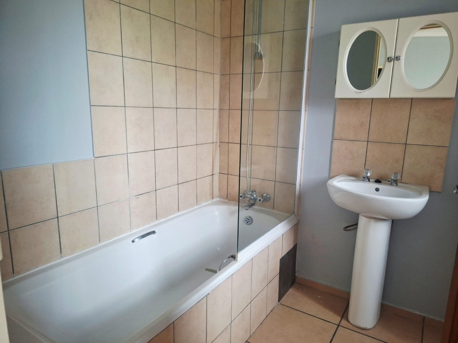 2 Bedroom Property for Sale in Brentwood Park Gauteng