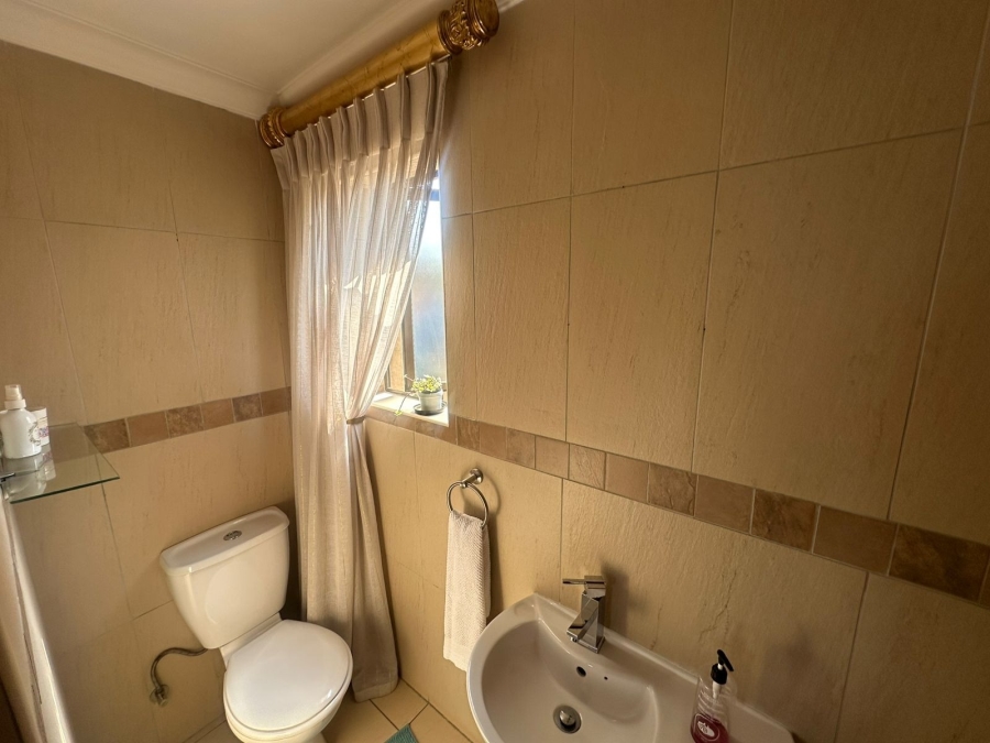 4 Bedroom Property for Sale in Midstream Estate Gauteng