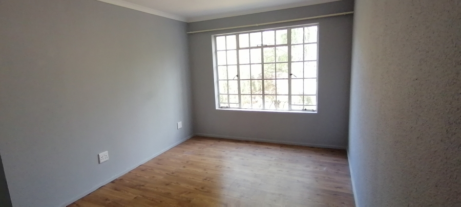 To Let 2 Bedroom Property for Rent in Helderkruin Gauteng