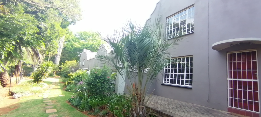 To Let 2 Bedroom Property for Rent in Helderkruin Gauteng