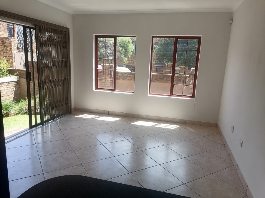 To Let 2 Bedroom Property for Rent in Willowbrook Gauteng