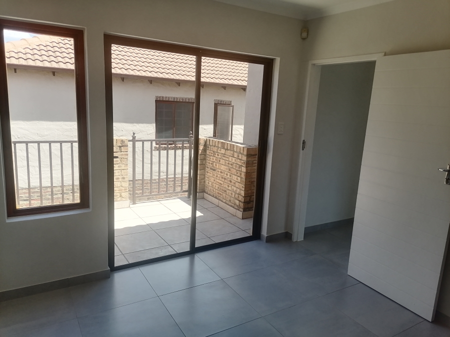 To Let 2 Bedroom Property for Rent in Willowbrook Gauteng