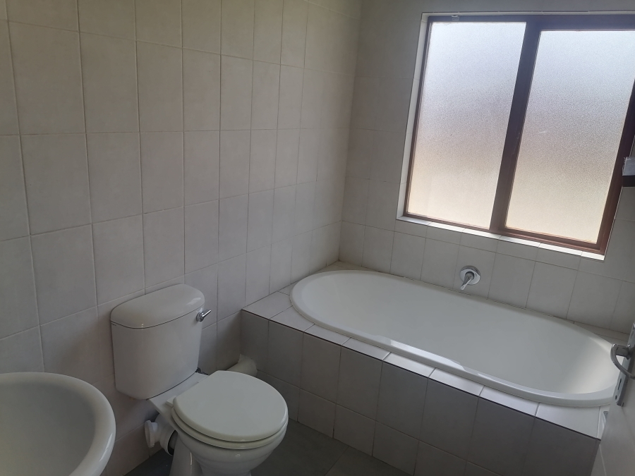 To Let 2 Bedroom Property for Rent in Willowbrook Gauteng