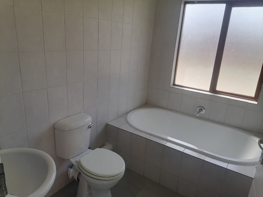 To Let 2 Bedroom Property for Rent in Willowbrook Gauteng