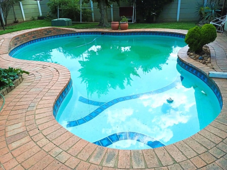 4 Bedroom Property for Sale in Waldrift Gauteng