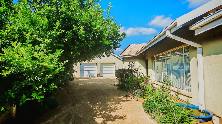 4 Bedroom Property for Sale in Waldrift Gauteng