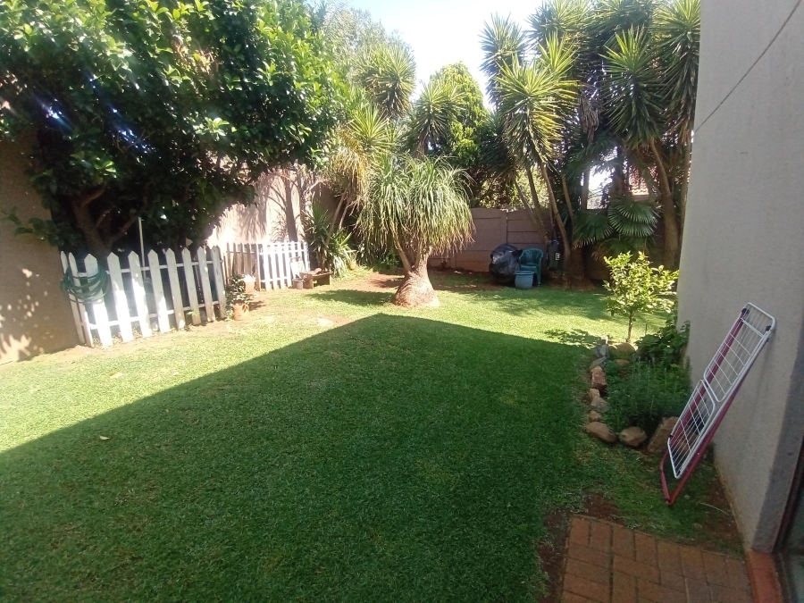 2 Bedroom Property for Sale in Glenvista Gauteng