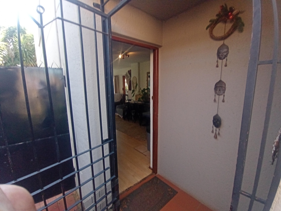 2 Bedroom Property for Sale in Glenvista Gauteng