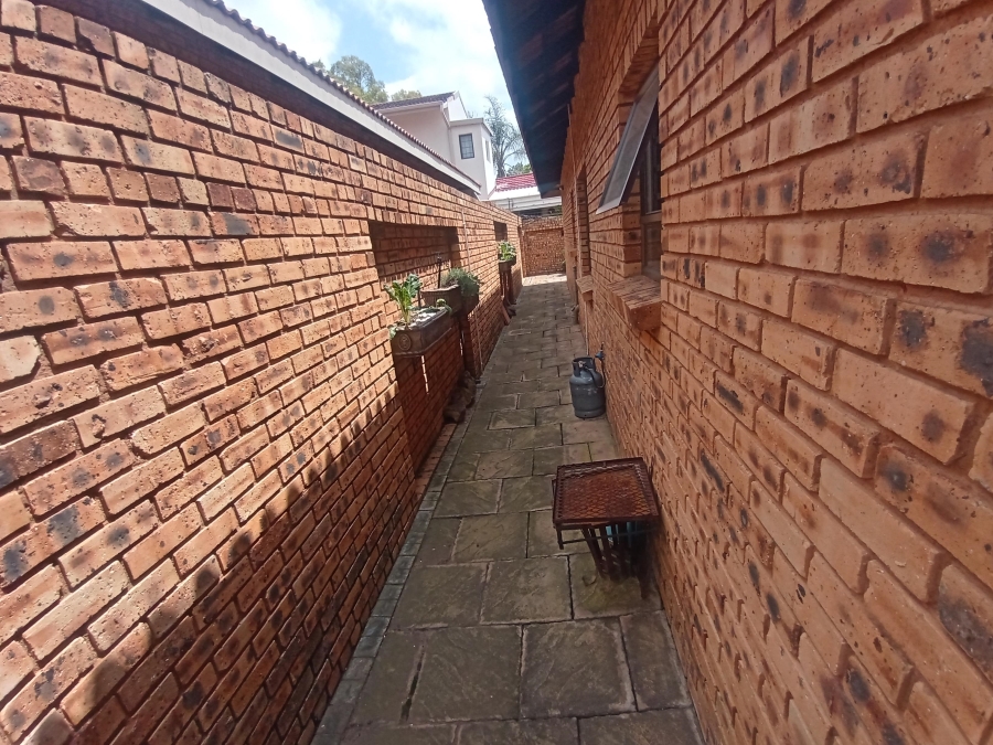 3 Bedroom Property for Sale in New Redruth Gauteng