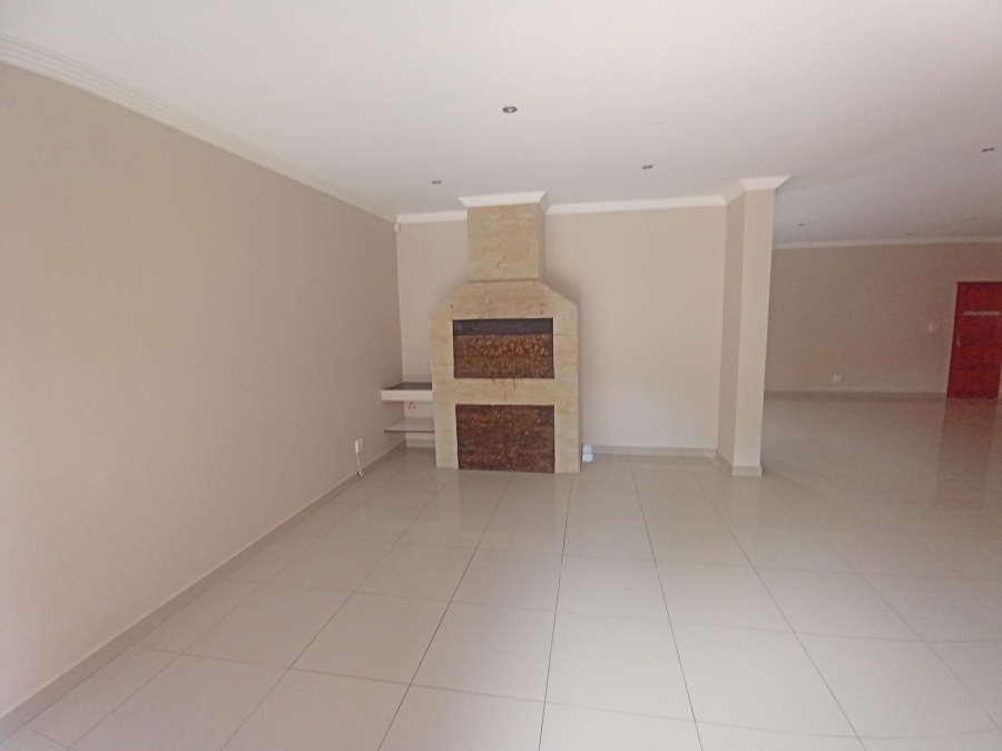 3 Bedroom Property for Sale in New Redruth Gauteng