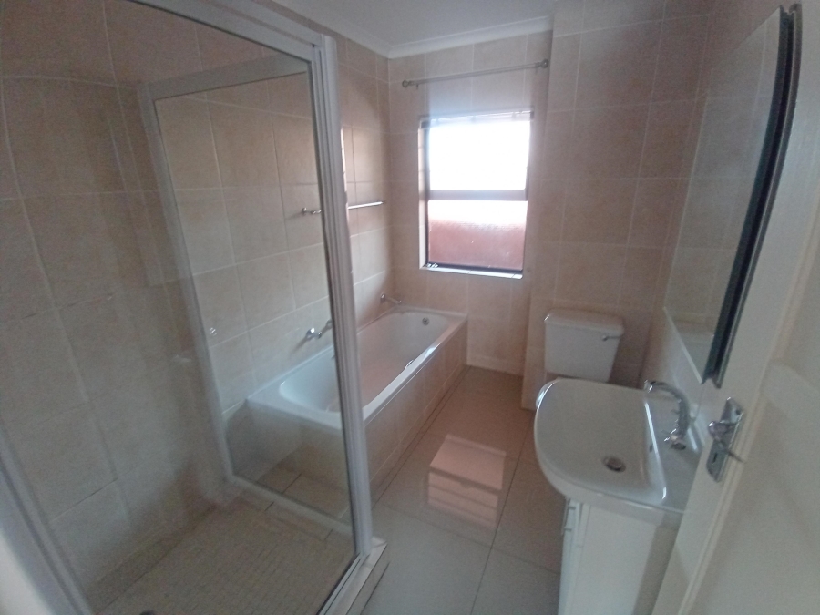 2 Bedroom Property for Sale in Florentia Gauteng