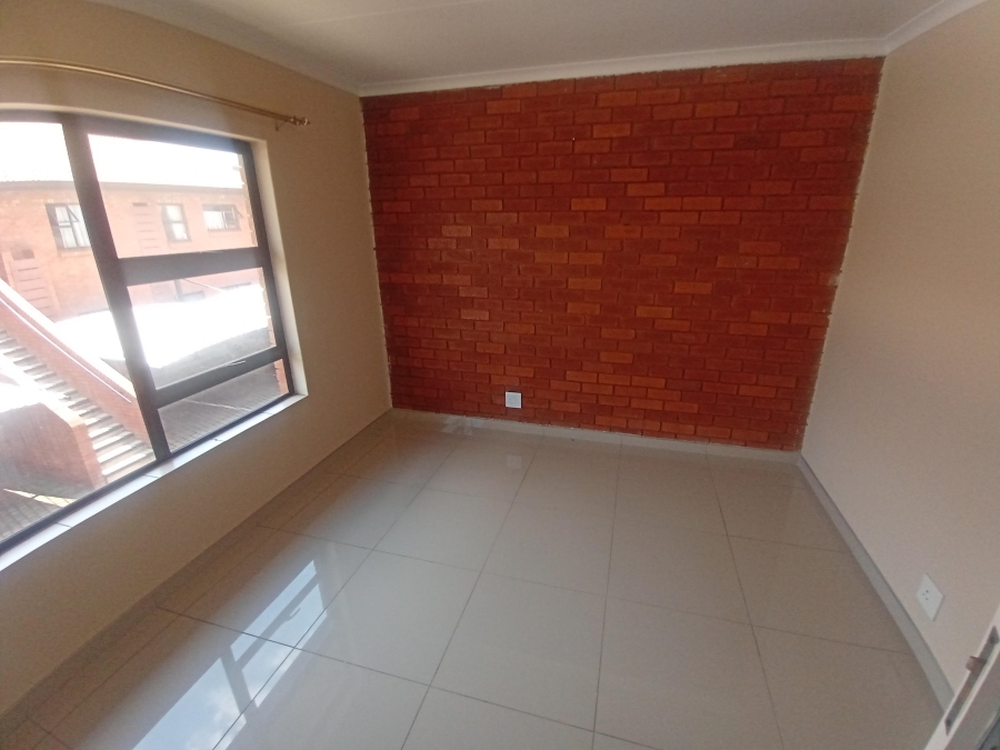2 Bedroom Property for Sale in Florentia Gauteng