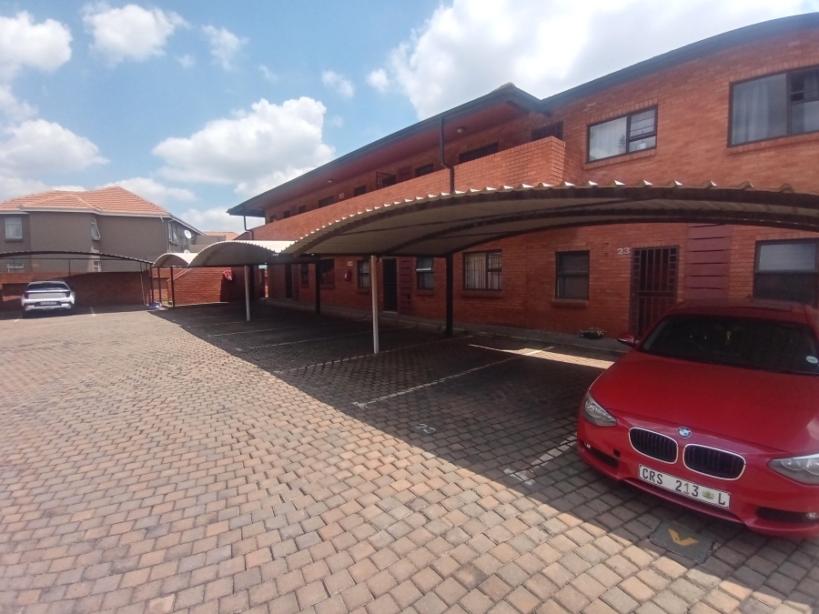2 Bedroom Property for Sale in Florentia Gauteng