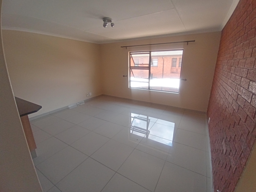 2 Bedroom Property for Sale in Florentia Gauteng