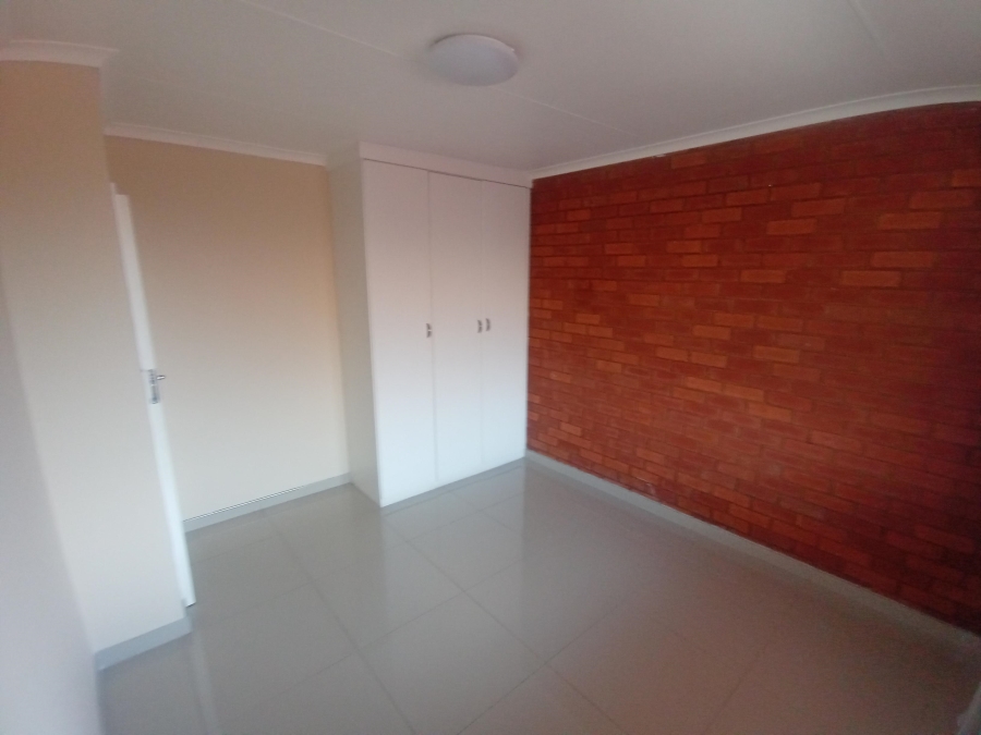 2 Bedroom Property for Sale in Florentia Gauteng