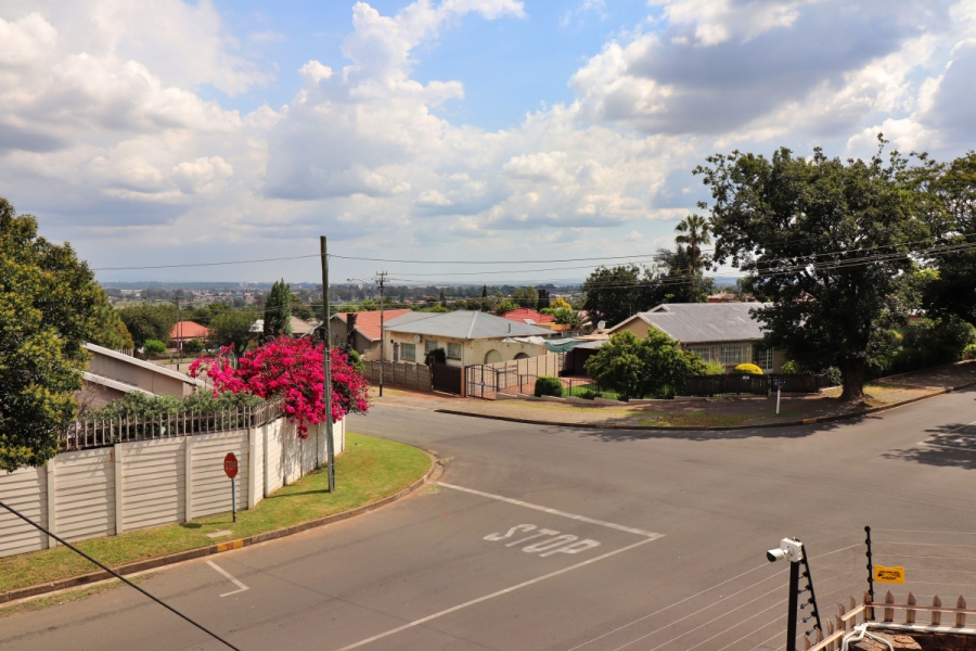 2 Bedroom Property for Sale in Wannenburghoogte Gauteng