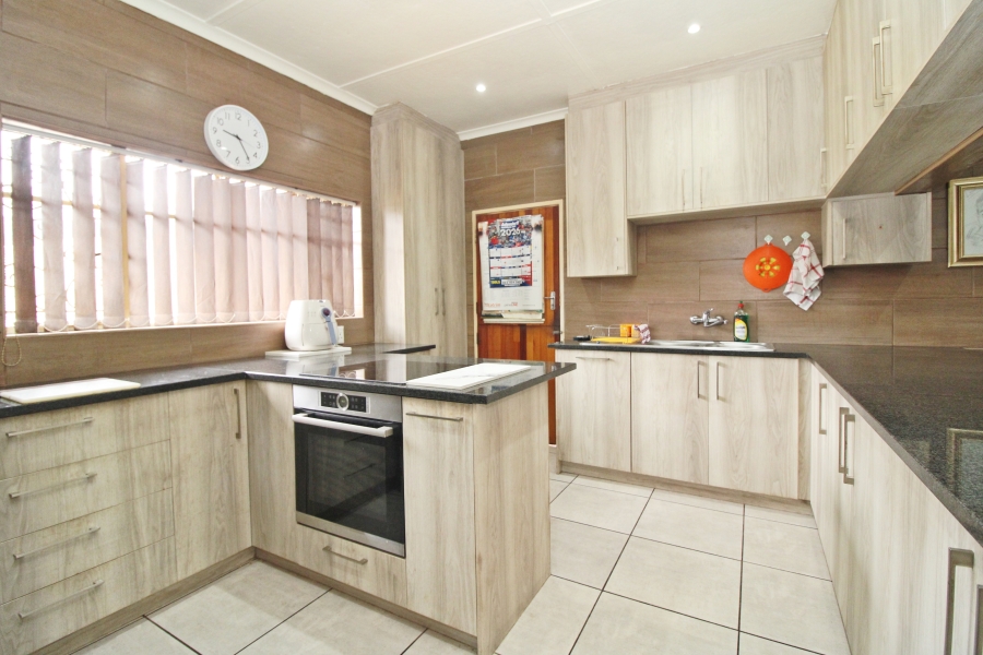 4 Bedroom Property for Sale in Gerdview Gauteng