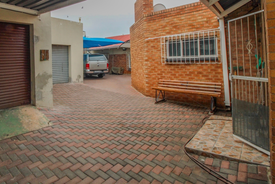 4 Bedroom Property for Sale in Gerdview Gauteng