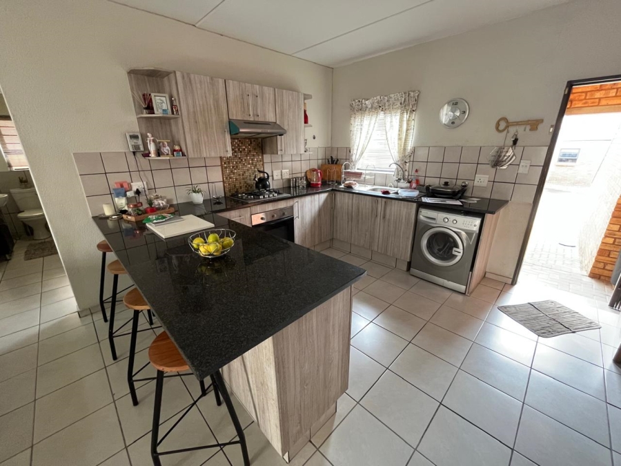 2 Bedroom Property for Sale in Albemarle Gauteng