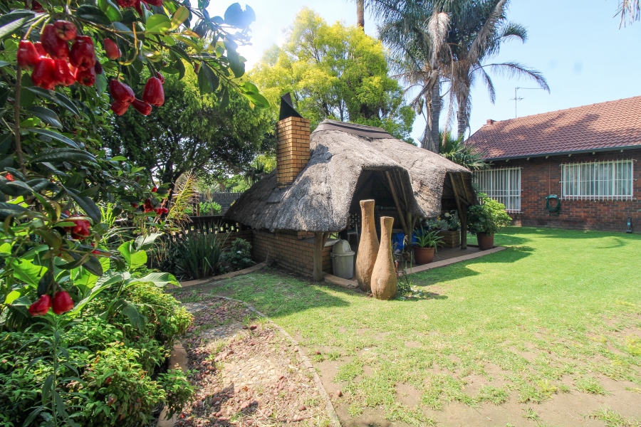 3 Bedroom Property for Sale in Rustivia Gauteng