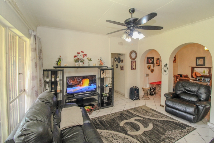 3 Bedroom Property for Sale in Rustivia Gauteng