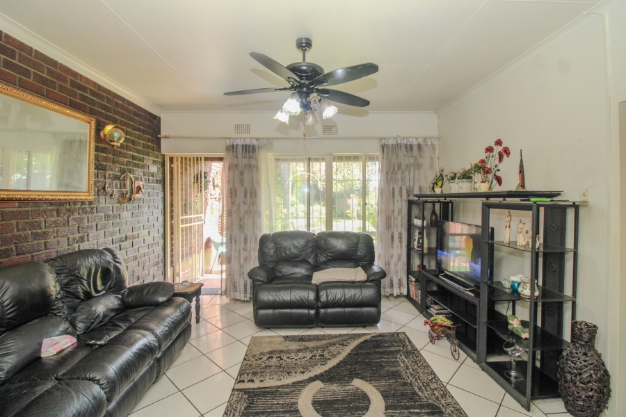 3 Bedroom Property for Sale in Rustivia Gauteng