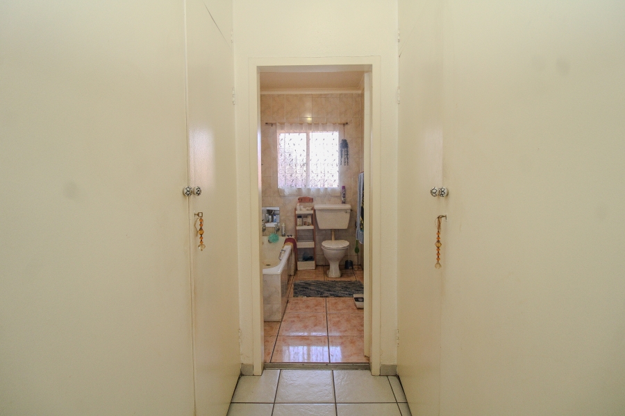 3 Bedroom Property for Sale in Rustivia Gauteng
