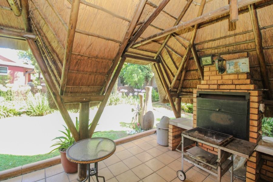 3 Bedroom Property for Sale in Rustivia Gauteng