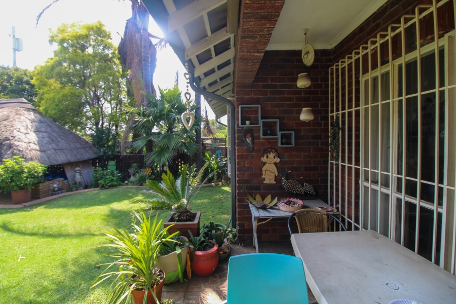 3 Bedroom Property for Sale in Rustivia Gauteng