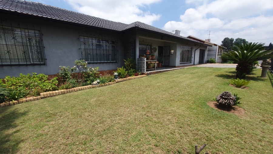 3 Bedroom Property for Sale in Tulisa Park Gauteng