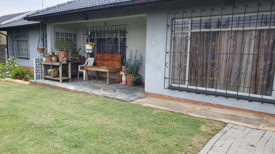 3 Bedroom Property for Sale in Tulisa Park Gauteng