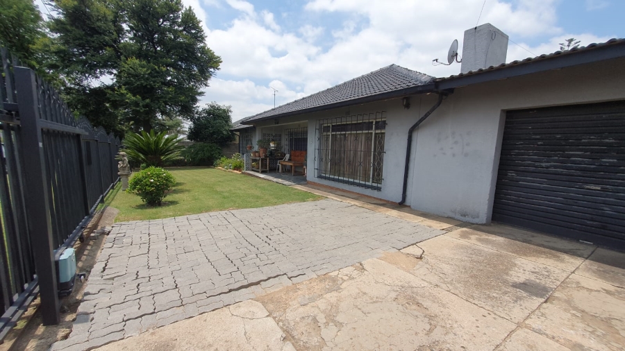 3 Bedroom Property for Sale in Tulisa Park Gauteng