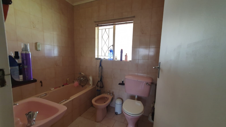 3 Bedroom Property for Sale in Tulisa Park Gauteng