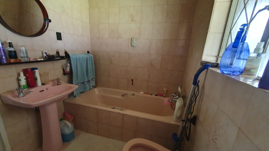 3 Bedroom Property for Sale in Tulisa Park Gauteng