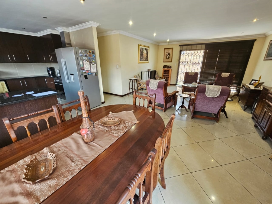 3 Bedroom Property for Sale in New Redruth Gauteng