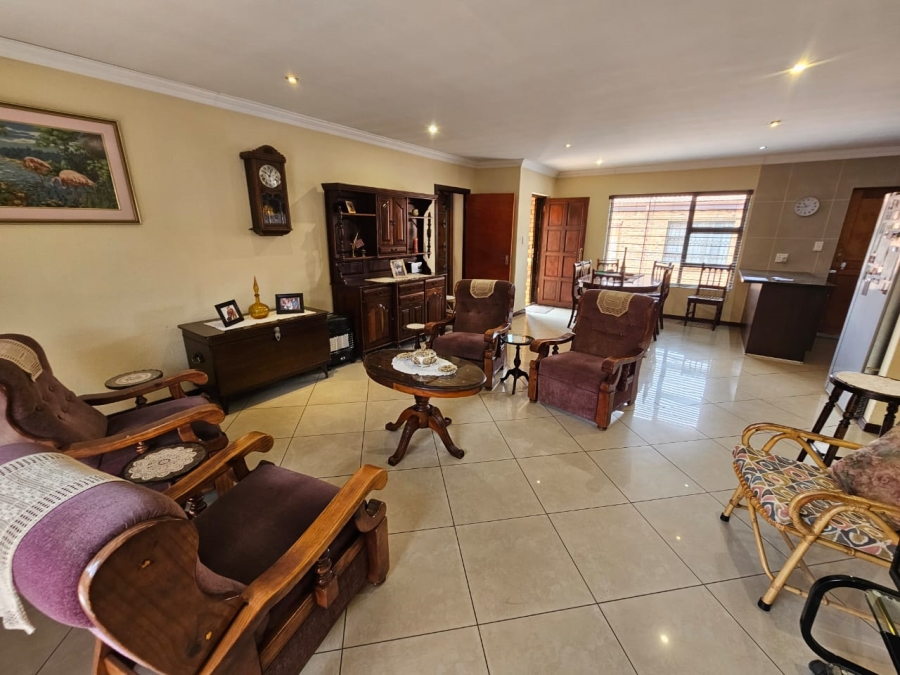 3 Bedroom Property for Sale in New Redruth Gauteng