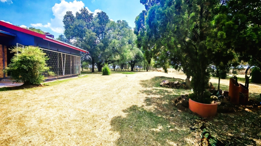 To Let 3 Bedroom Property for Rent in Lamontpark Gauteng