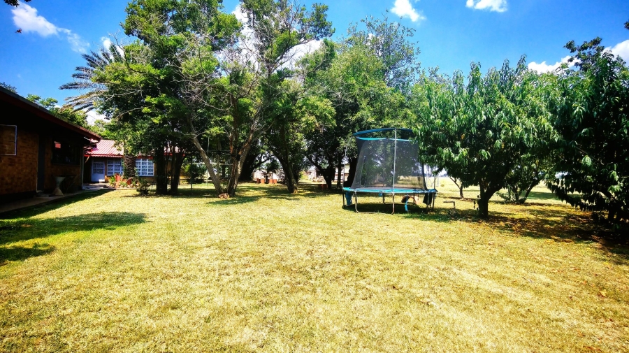 To Let 3 Bedroom Property for Rent in Lamontpark Gauteng