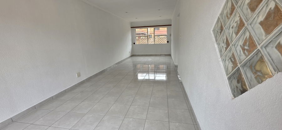 To Let 4 Bedroom Property for Rent in Ravenswood Gauteng
