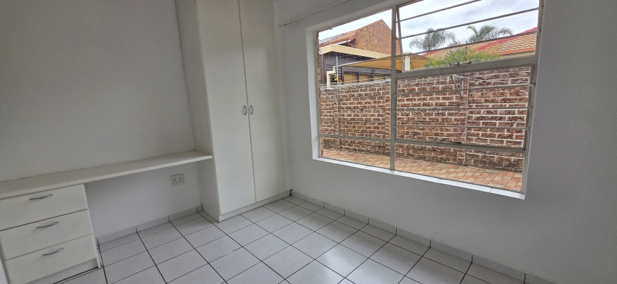To Let 4 Bedroom Property for Rent in Ravenswood Gauteng