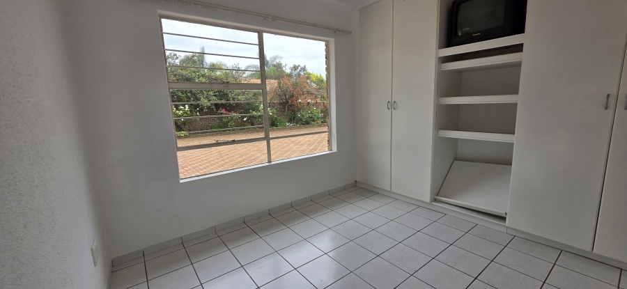 To Let 4 Bedroom Property for Rent in Ravenswood Gauteng