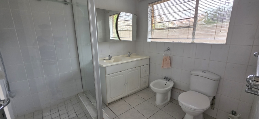 To Let 4 Bedroom Property for Rent in Ravenswood Gauteng