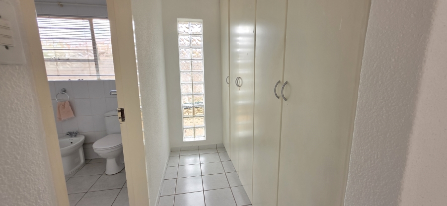 To Let 4 Bedroom Property for Rent in Ravenswood Gauteng
