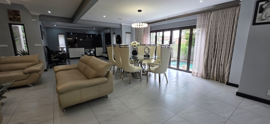 5 Bedroom Property for Sale in Greenstone Hill Gauteng