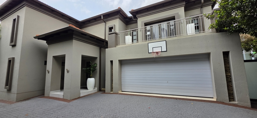 5 Bedroom Property for Sale in Greenstone Hill Gauteng