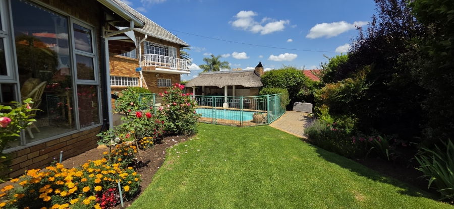 4 Bedroom Property for Sale in Dowerglen Gauteng