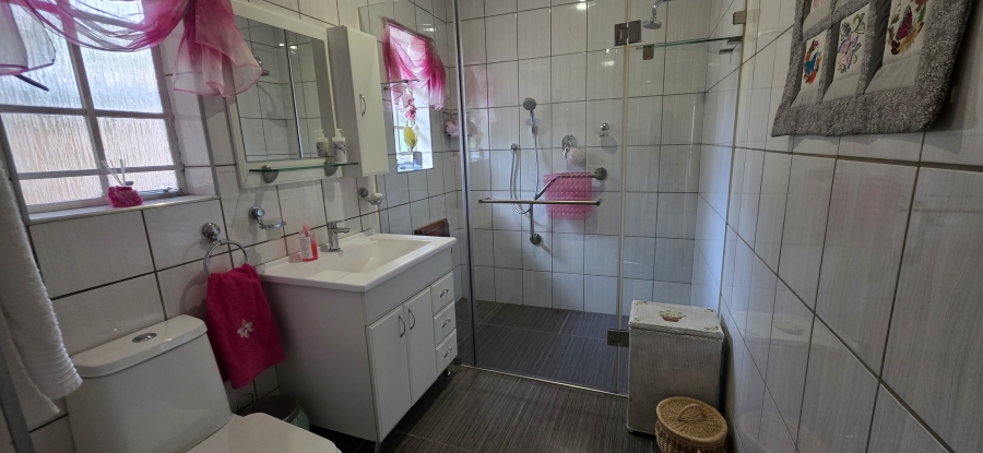 4 Bedroom Property for Sale in Dowerglen Gauteng