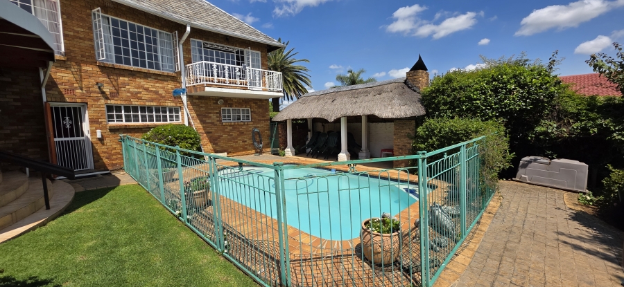 4 Bedroom Property for Sale in Dowerglen Gauteng