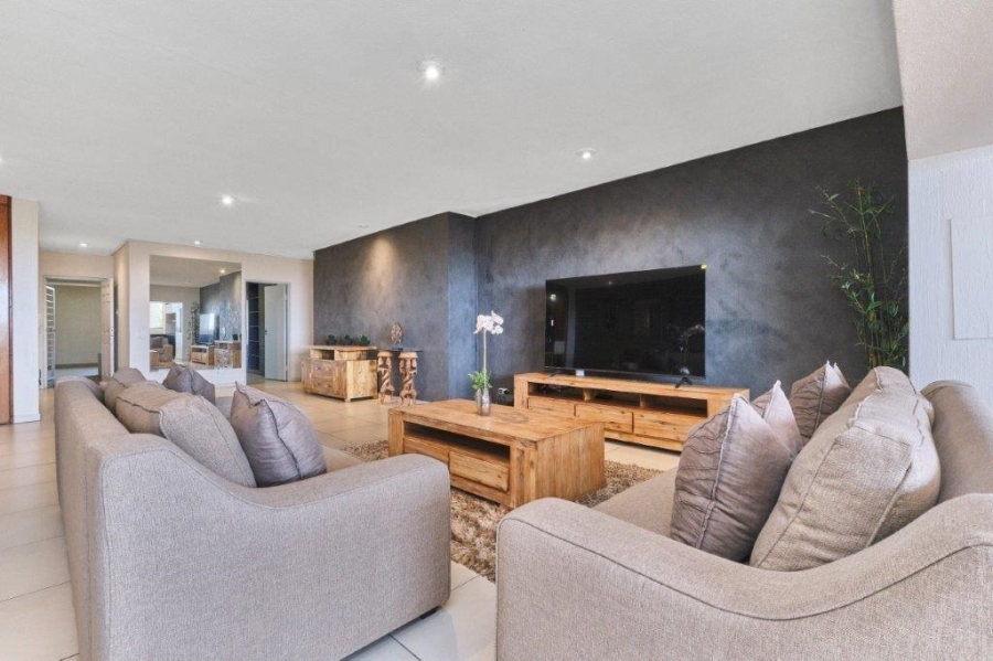 To Let 3 Bedroom Property for Rent in Morningside Gauteng