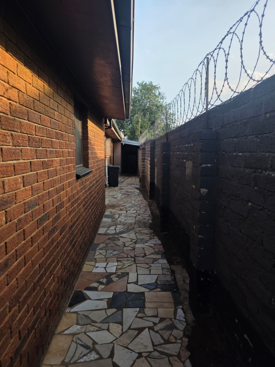 3 Bedroom Property for Sale in Eldorado Park Gauteng